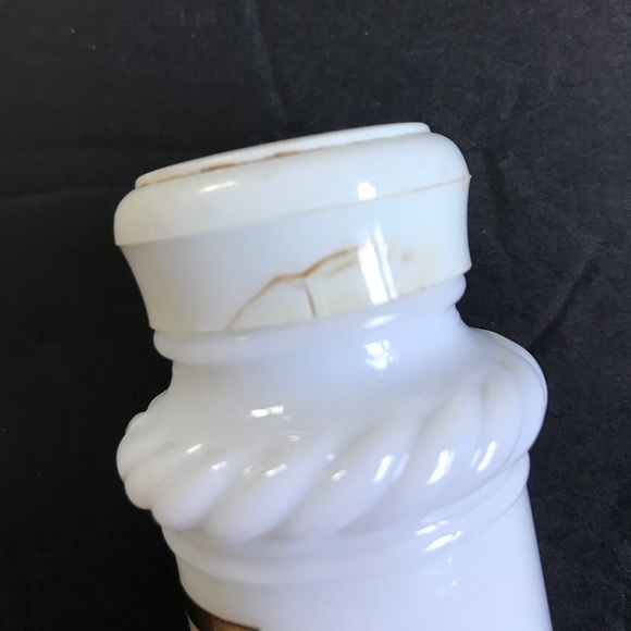 5 Milk Glass Spice Jars - Picture 2 of 12
